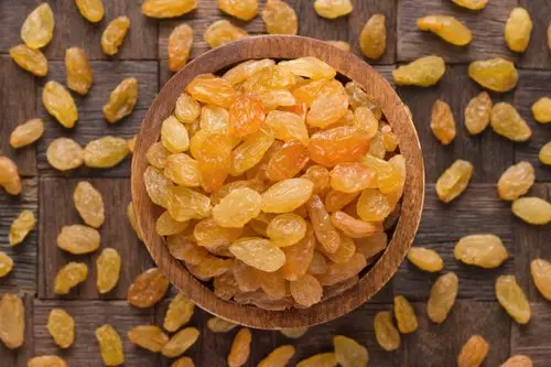 Premium Raisins – Naturally Sweet & Nutrient-Rich
